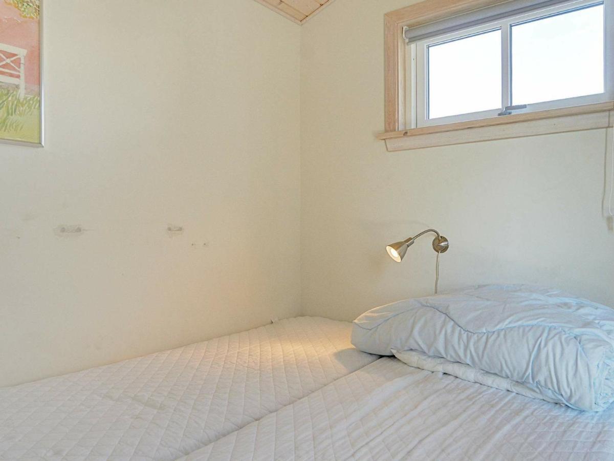 6 Person Holiday Home In Gudhjem Extérieur photo